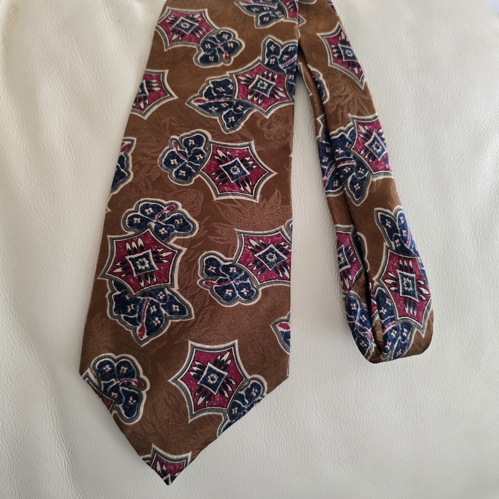 Oscar de la Renta Brown Patterned Luxury Silk Necktie Tie
